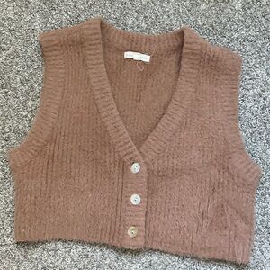 Sweater vest